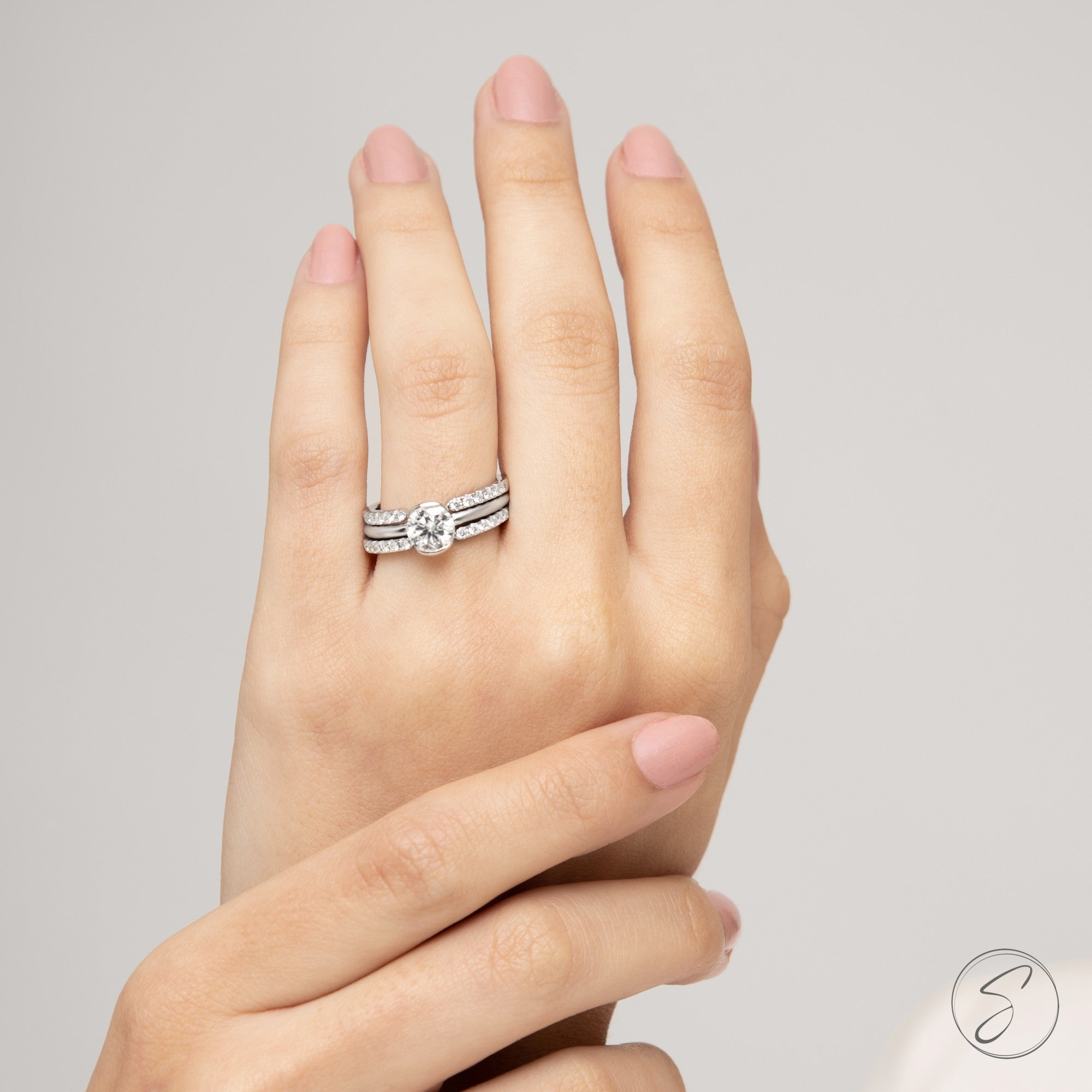 Aparador Moissanite Libre
