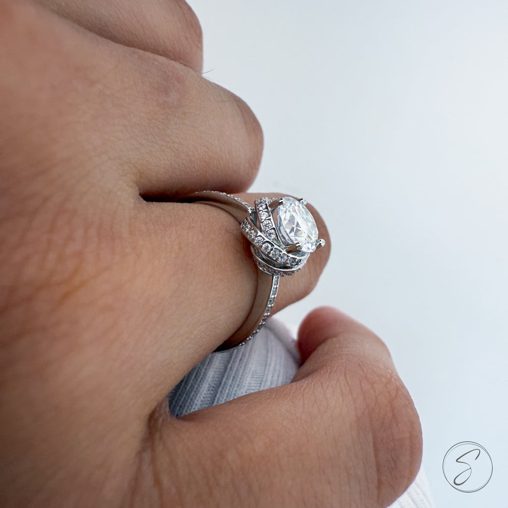 Solitário Moissanite Nó